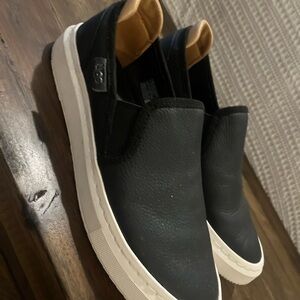 UGG Black and Tan Loafers Slip-On Comfort